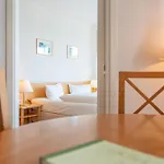 726, Seepark Apartment *